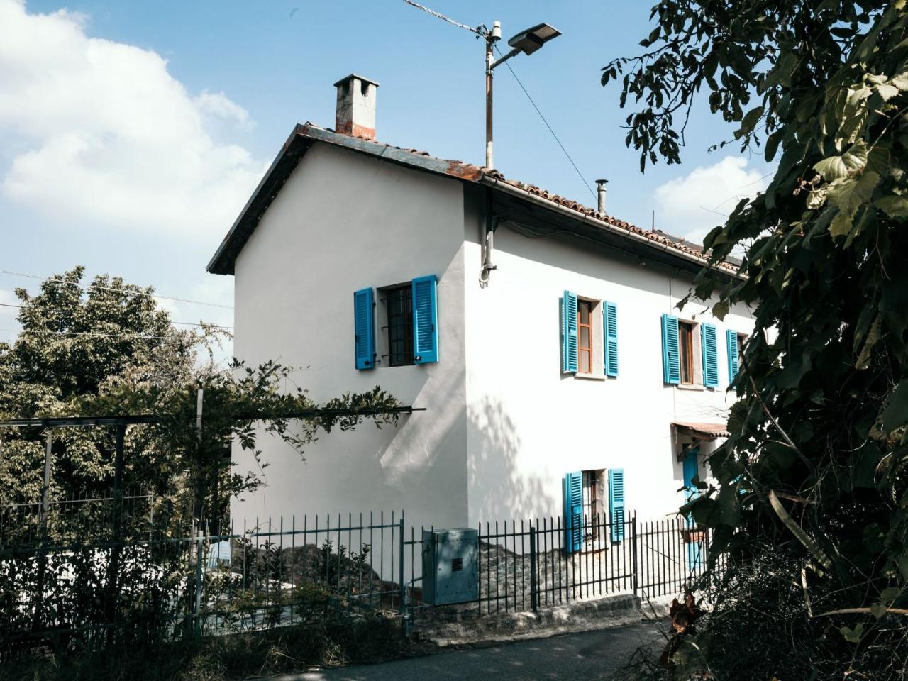 Superb Holiday Home In Piedmont Italy With Fireplace Santo Stefano Belbo Exteriér fotografie